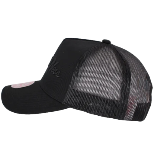 Mitchell & Ness - Own Brand - Helsvart Truckerkepssecond view