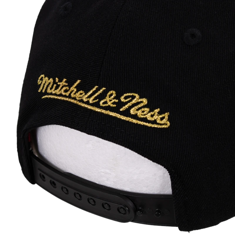 Mitchell & Ness - Pinscript - Svart/Guld keps